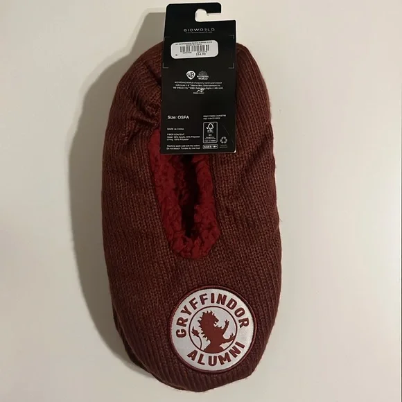 Harry Potter Gryffindor Alumni Patch Slipper Sock Maroon Bioworld Size OSFA - Picture 2 of 5